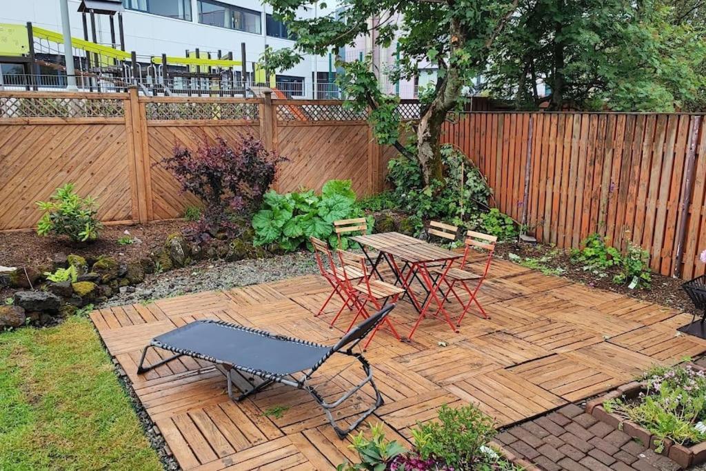 Icelandic Art Garden Villa W. Parking In Centre City Reykjavík Exteriör bild